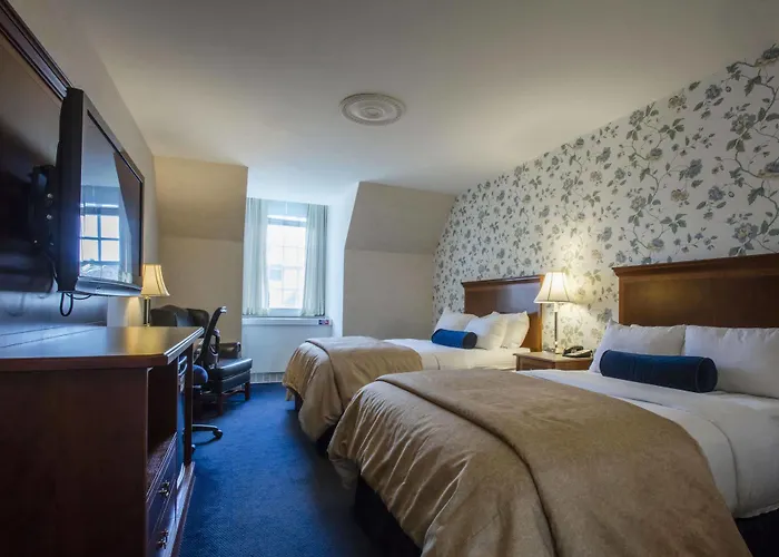 Hotel Illini Union 2*
